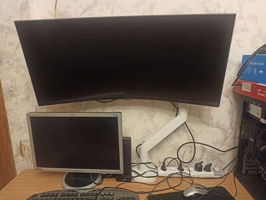 Монитор Самсунг 34" + кронштейн настольный выдвижной
