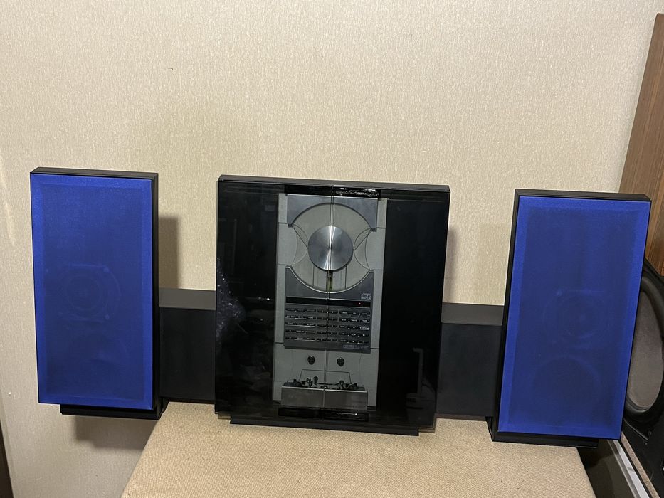 Высококачественная стереосистема BANG & OLUFSEN BEOSYSTEM 2500