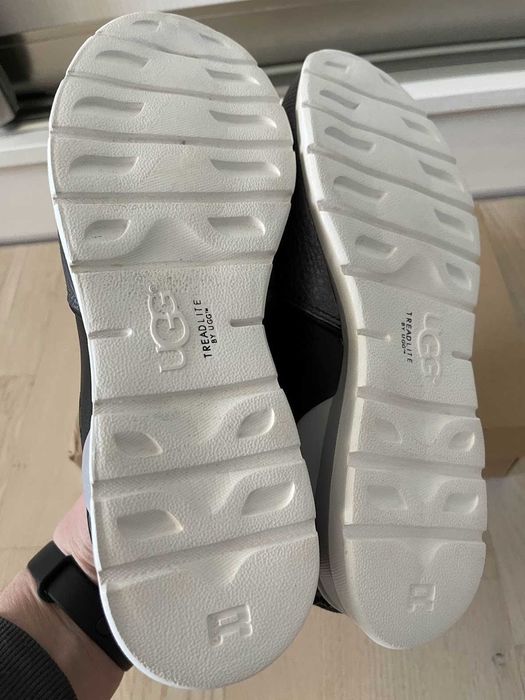 Кросівки UGG W Deaven 1012175 W/Blk