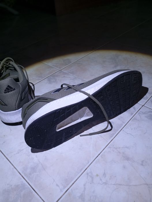 Vendo sapatilhas adidas 45