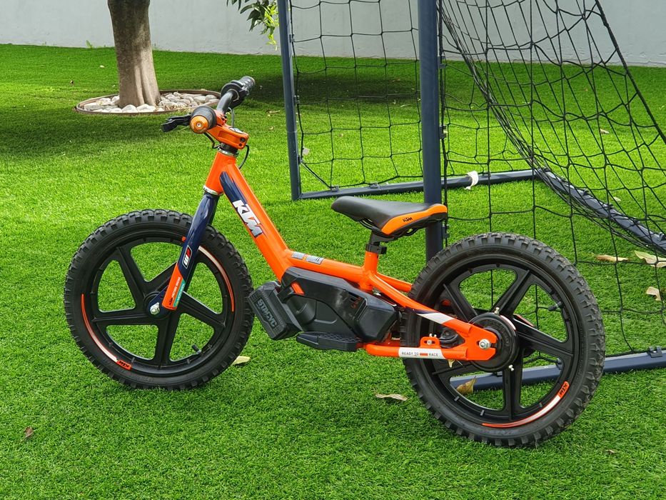 Bicicleta eléctrica Stacyc 16edrive KTM Factory