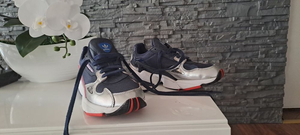 Buty Adidas Falcon 39.5