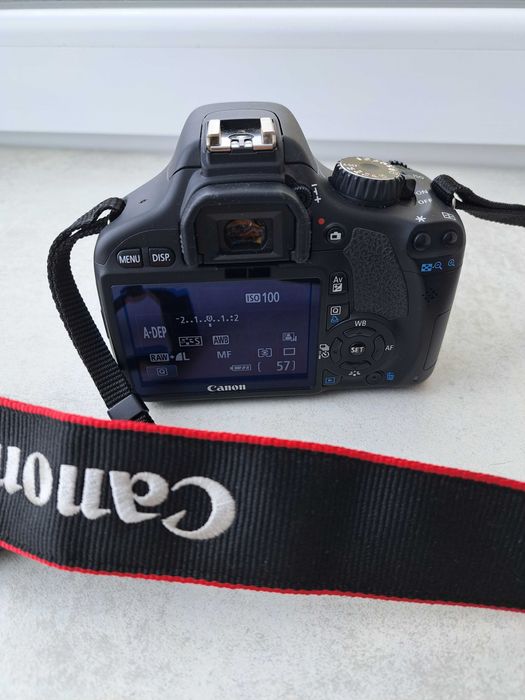 цифрова дзеркальна камера Canon EOS 550D