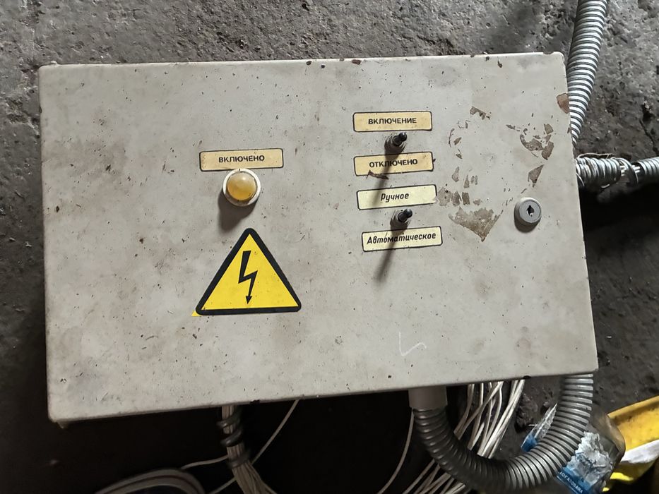 Шкаф управление электродивателем/магнитые пускаткли/тепловые релле