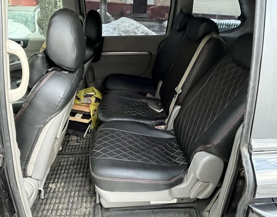 Продам Kia Carnival