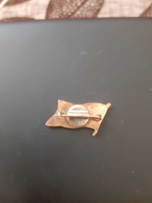 Знак УПА в кераміці