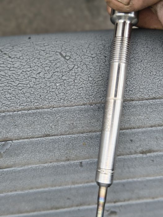 Свеча накаливания   с датчиком давление VAG