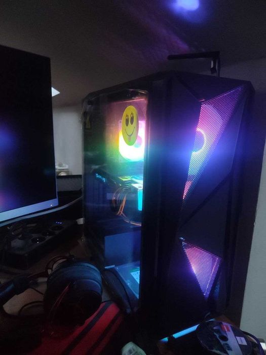 komputer gamingowy RX 580 8GB NITRO+ | 32GB DDR4 | Xeon 14C/28T | SSD 512GB + HDD 2TB