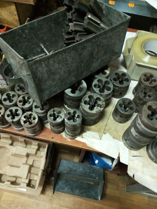 Продам свердло к, х , мітчики, плашки, фрези різне