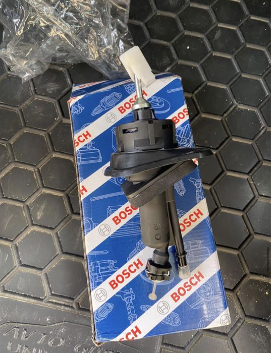 Продам головний цилінд щеплення Bosch на ford focus3 1.6 дизель