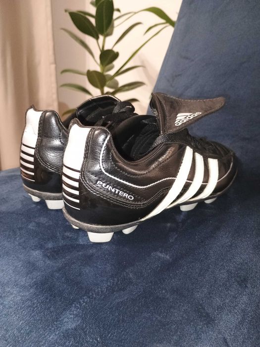 Korki Adidas Puntero 38