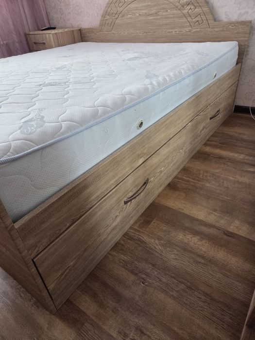 Продам ліжко та матрац