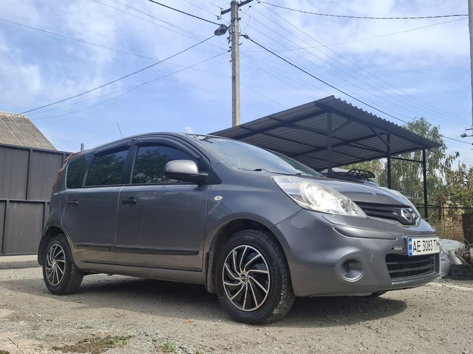 Nissan Note 2011 г.в.,в хорошей комплектации!