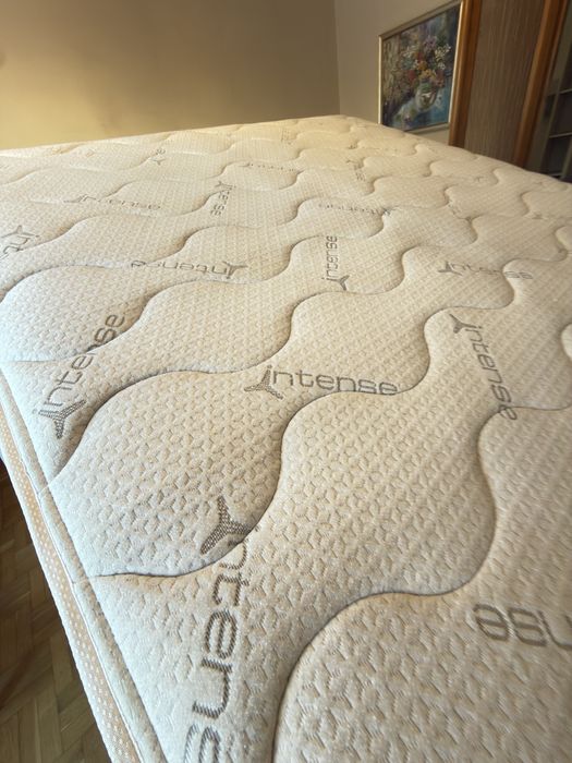 Продам матрас 160х200 б/у в отличном состоянии Венетто