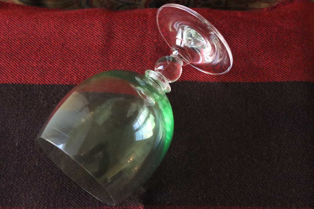 Novos - Taças «Bola» Verde Água com pé transparente
