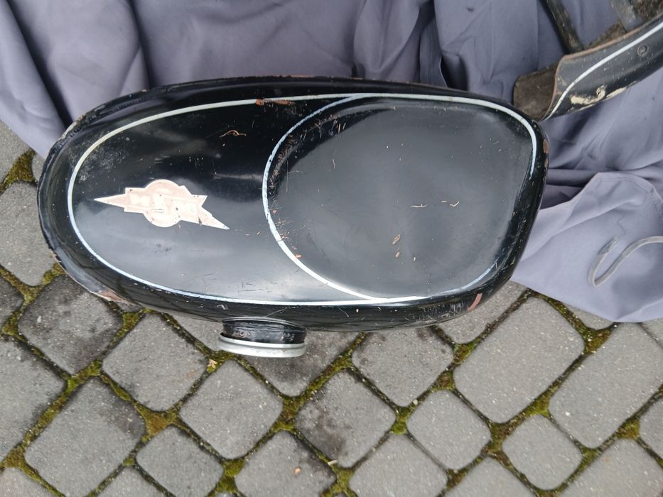 Zestaw błotników i zbiornik garburska WSK