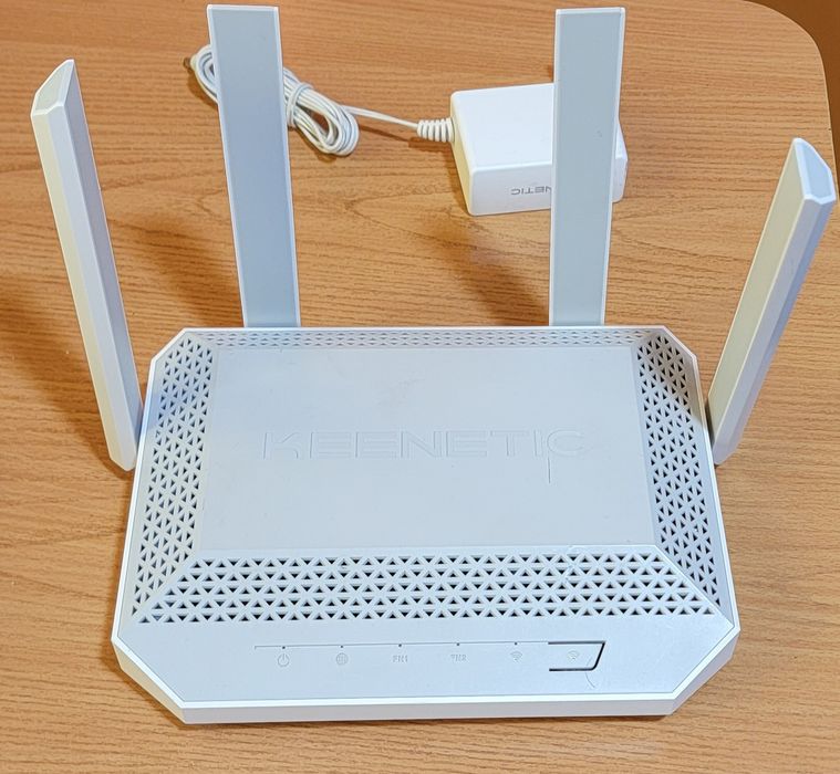 Wi-Fi 6 роутер Keenetic Hero (KN-1012) AX3000 (Гігабітний, 2.5G, SFP)