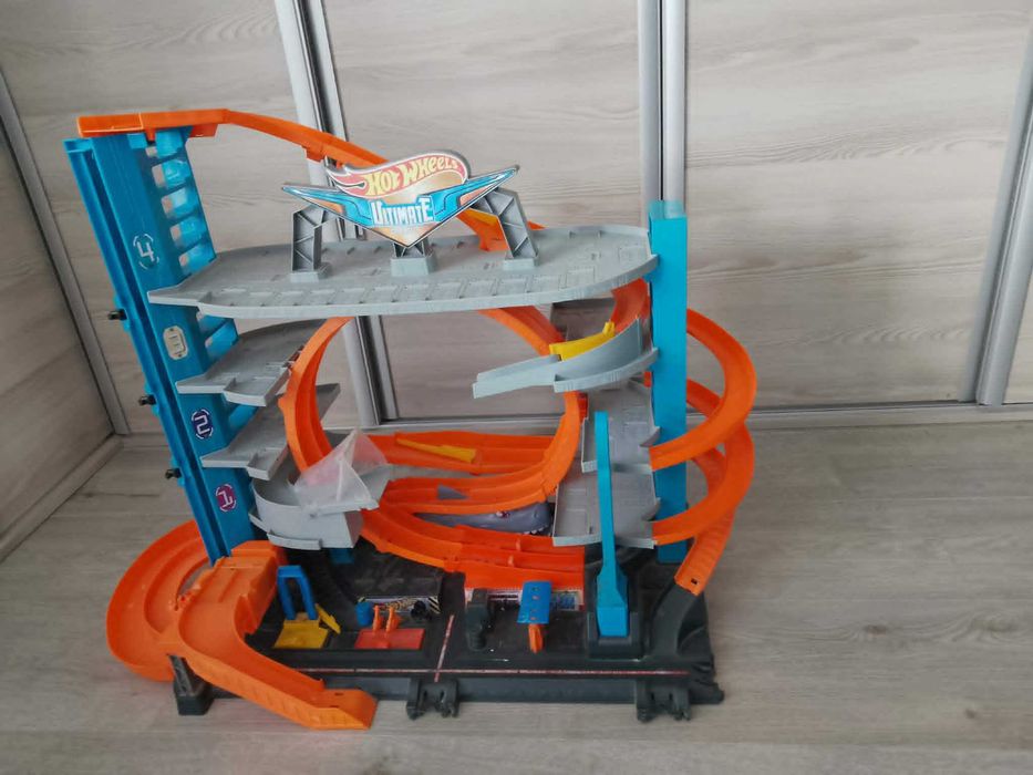 hot wheels ultimate garage