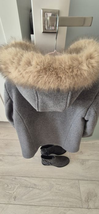Пальто Zara 140 на дівчинку