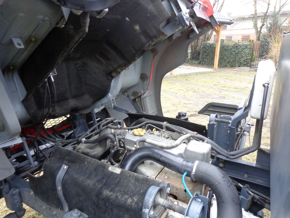 Nissan Atleon 3,0
