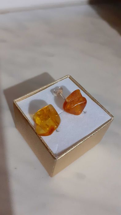 Kolczyki z bursztynem
