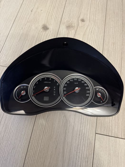 Парель приборів Subaru Outback 2004