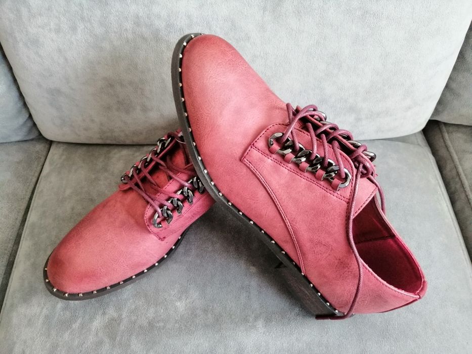 Nowe buty damksie czerwone rozm 40