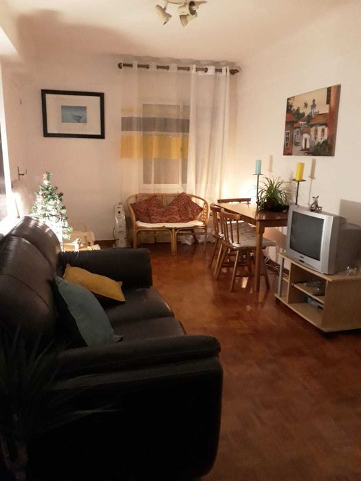 Quarto individual a estudante em Lisboa Carnide Colombo