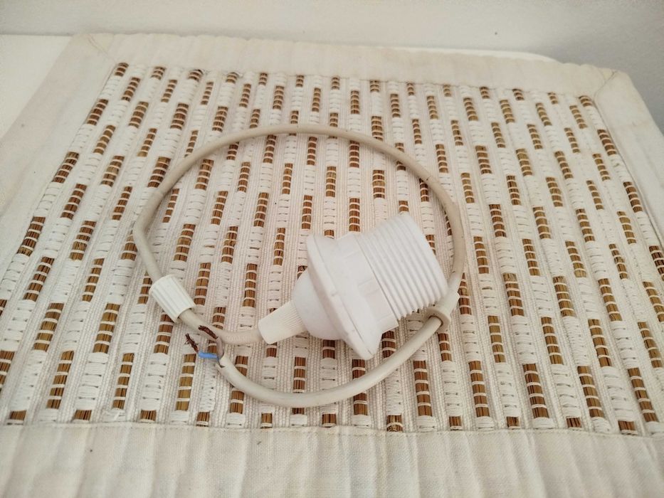 Conjunto de 8 candeeiros: teto e secretária // TROCA