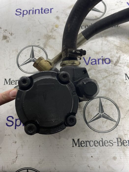 Насос ГУРа,гідропідсилювач Mercedes Vario 4.3
