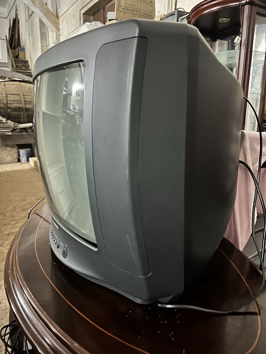 televisor Samsung de tubo de raios catódicos (CRT)