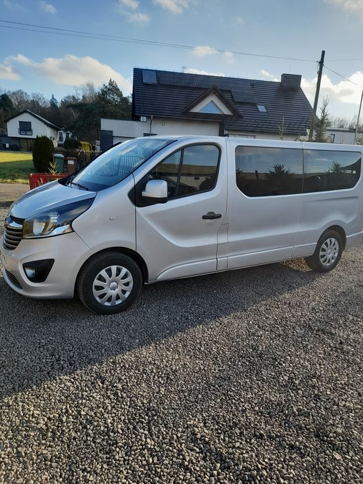 Wynajem busa 9 os tanio