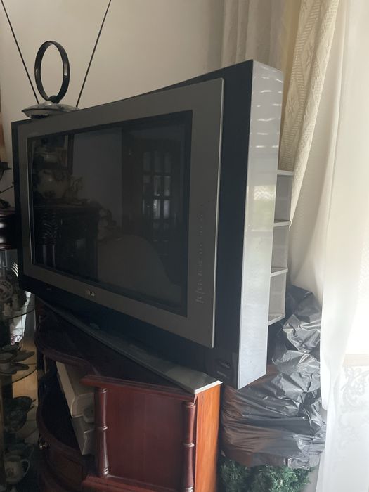 Tv crt LG modelo WE-32Q10IP