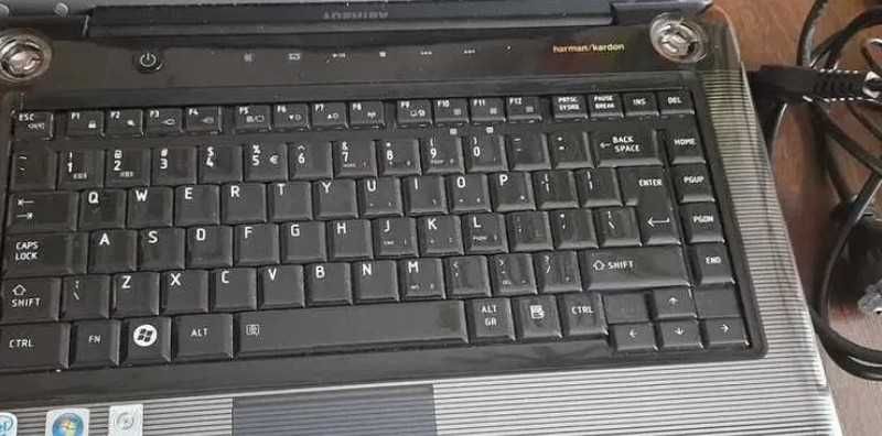 Laptop Toshiba A300, 15,6" Intel Pentium T2390, Dysk SSD 256GB