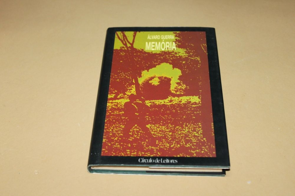 Memória // de Álvaro Guerra
