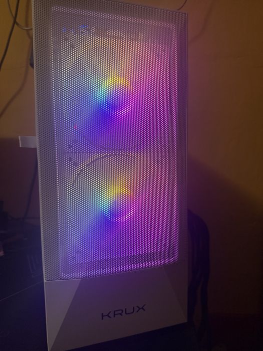 PC i7-8700 / 6600xt 8gb sapphire nitro + / KRUX