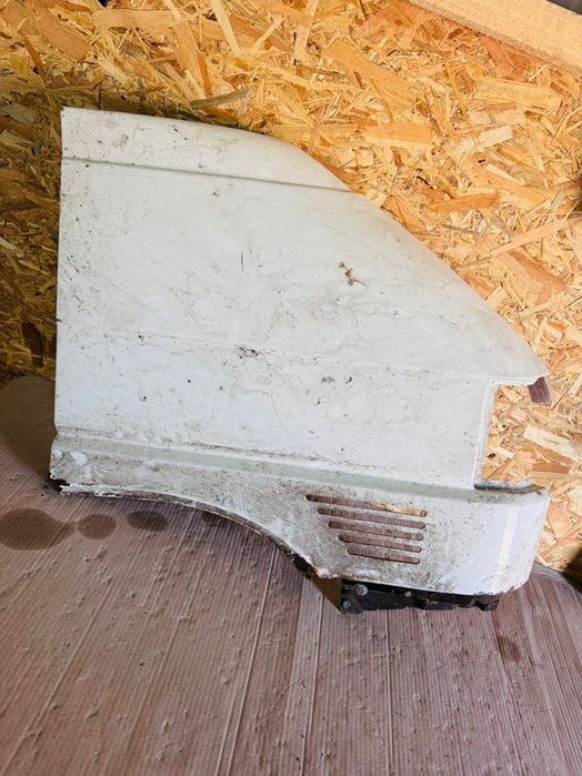 Крило переднє праве квадрат Volkswagen T4 1990-2003