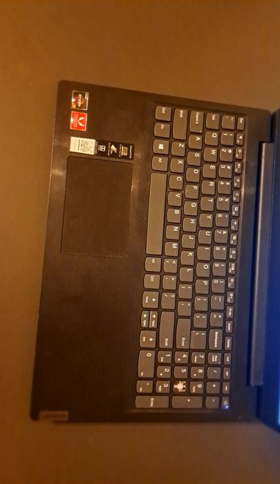 Laptop Lenovo ideapad s145