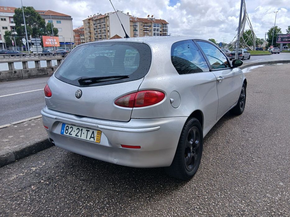 Alfa Romeu 2002 gasolina