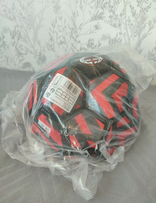 Nowa piłka Puma AC Milan