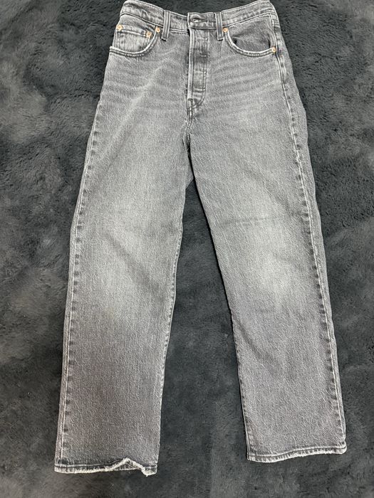 LEVIS джинси 25 р