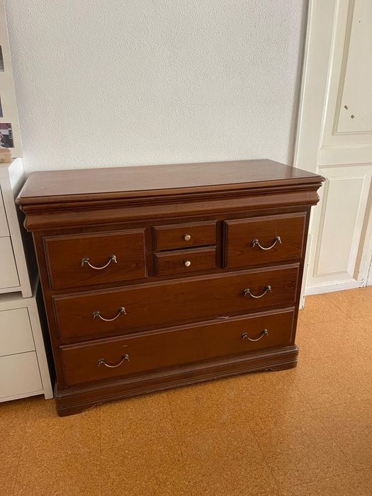 Mobília de quarto em cerejeira maciça