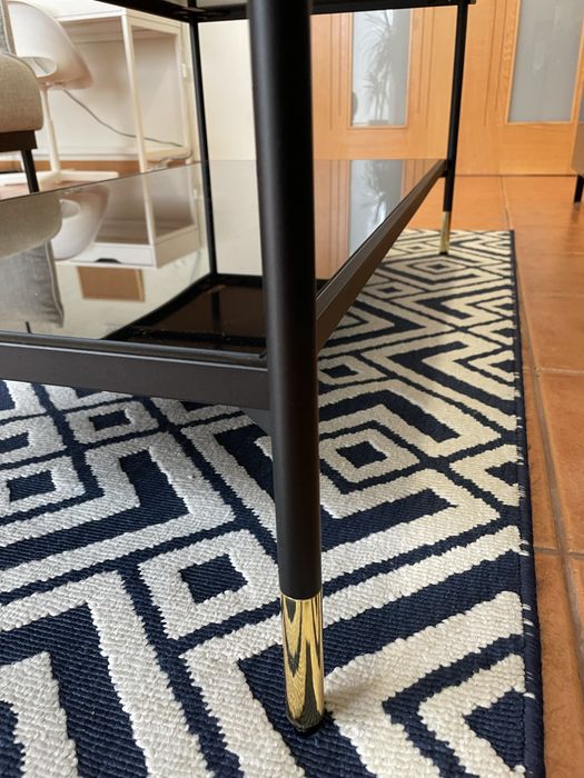 Mesa de centro (modelo ÄSPERÖD do IKEA)