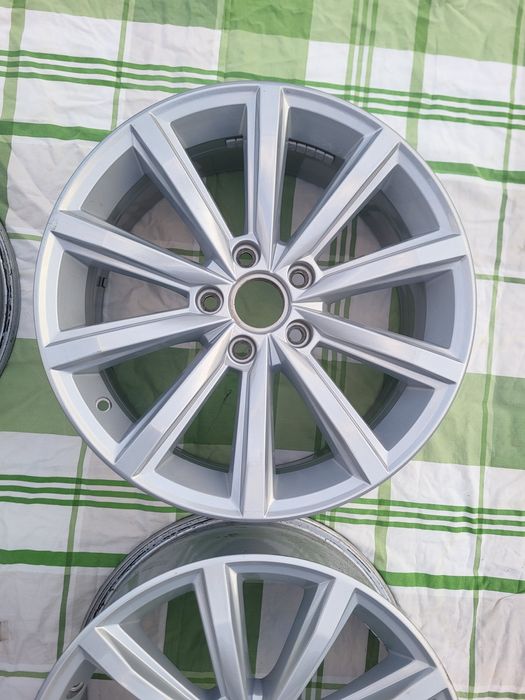 Felgi London 17" 5×112 Passat B7 B8