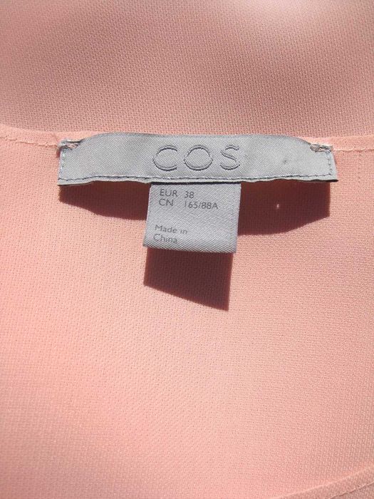 Интересная розовая удлинённая блуза туника с воланами COS