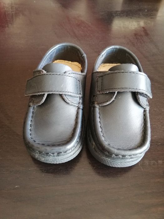 Sapatos criança.