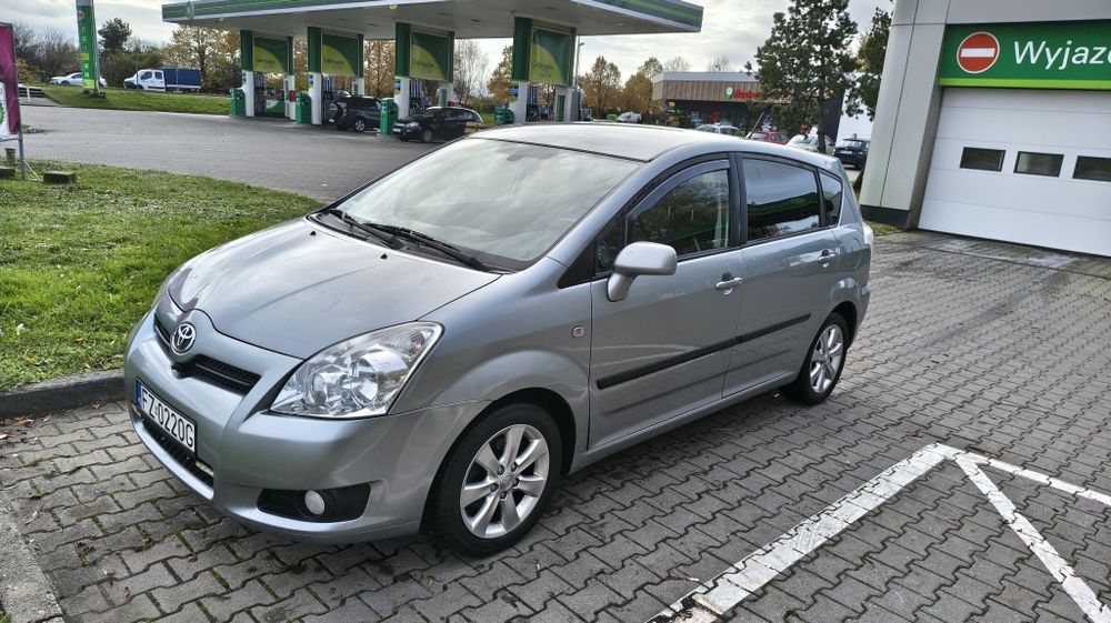 Sprzedam TOYOTA COROLLA VERSO 2009r. 1.8l 129KM benzyna