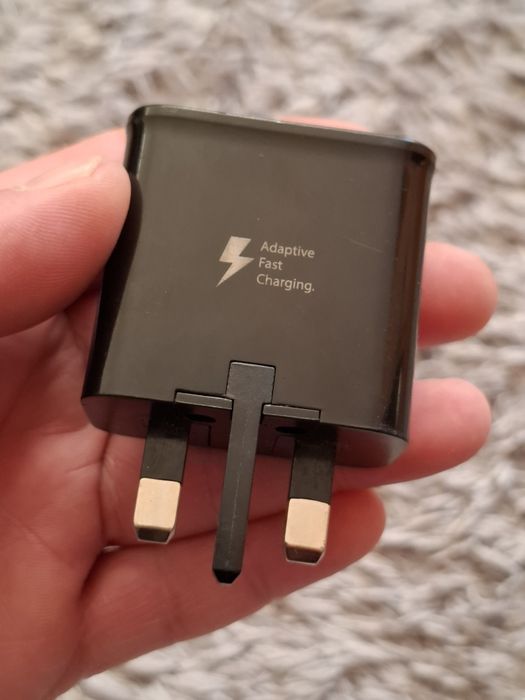 Оригінальне зарядне до Samsung.