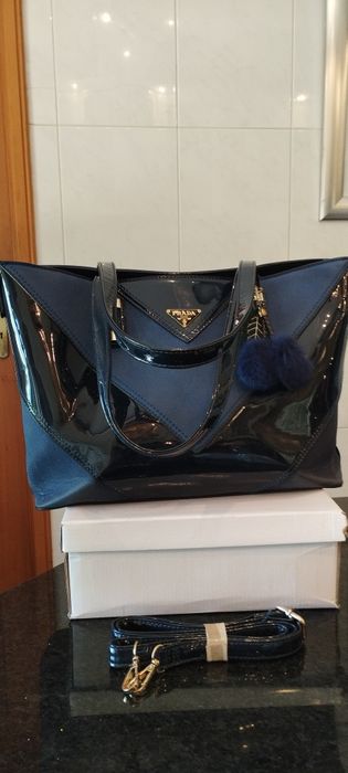 Mala de ombro azul marinho e azul mais claro