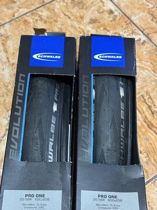 Opona Schwalbe Pro One 25-584 (650x25b).